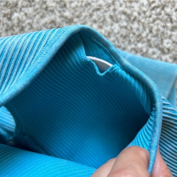 🦋 Blue Ribbed Keyhole Zipper Sports Bra Workout Activewear Athletic Small - Picture 3 of 6